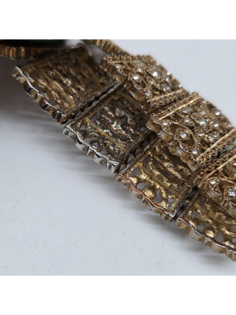 Gold-Tone Filigree & Rhinestone Stretch Bracelet 1-1/8" Wide Vintage 1960s - Picture 2 of 10